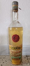 Bottiglia vintage di liquore
