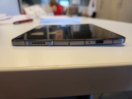 Samsung galaxy fold5 - z,