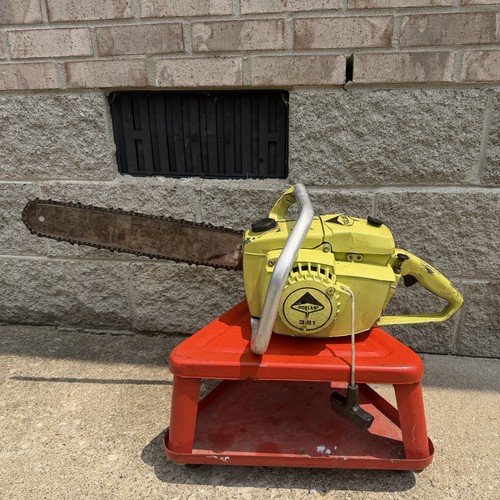 Poulan 361 vintage chainsaw - 361,