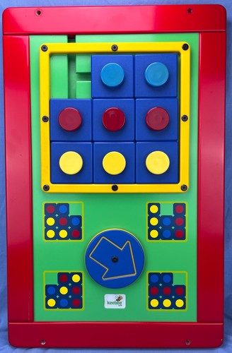 Keebee play tic tac - toe, modulo