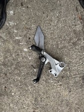 Poggiapiedi anteriore destro