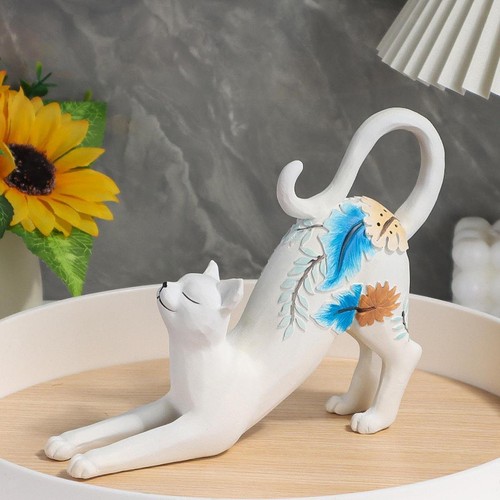 Statua gatto che - che, si