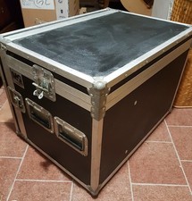 Due flight case MG (una universale, una per tastiere) ex proprietà Lucio Dalla