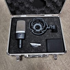 AKG C214-Y4 Microfono