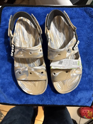 Brand new crocs - new,
