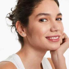 Orecchino solitario diamante