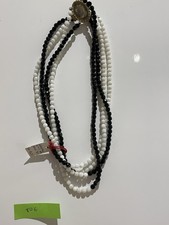 Girocollo con grandi palle