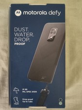 coppia di cellulari funzionanti con schermo rotto (motorola defy e asus zenfone)