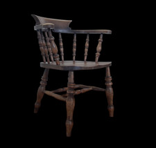 Vecchia sedia in legno