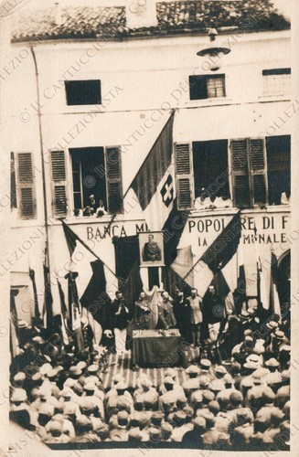 Raduno bandiera italiana scudo - raduno,