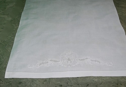 Asciugamano ricamato a - asciugamano,