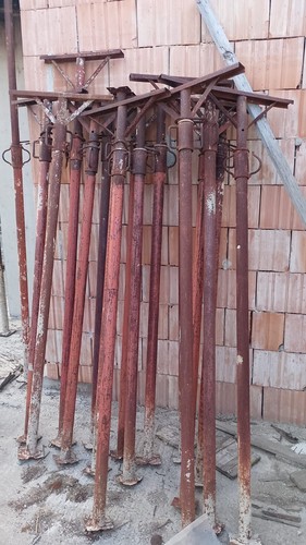 Puntelli ferro per edilizia - in,