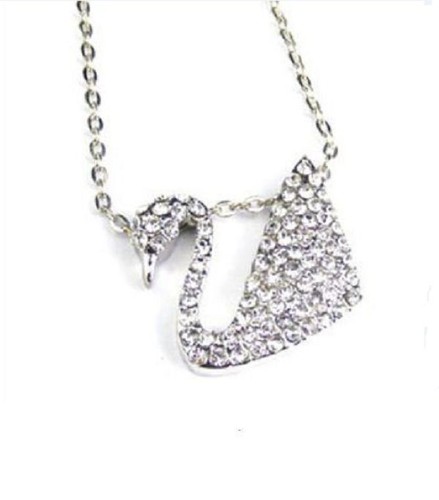 Collana pendente con - pendente, e