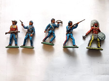 Xiloplasto-Lotto 5 soldatini west in gomma  anni 50 esercito e indiani