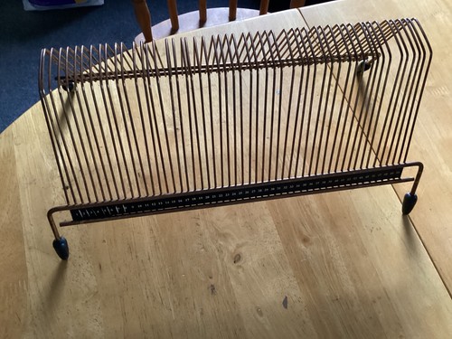 Vintage atomic metal - metal, wire