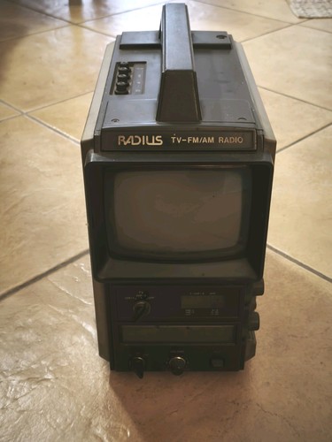 Radio portatile vintage - tv,