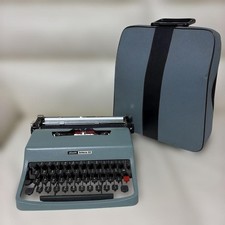 Vintage Olivetti Lettera 32