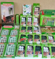 SUBBUTEO SQUADRE CAMPI PANNI ACCESSORI SPILLE ADESIVI NUOVI FONDO DI MAGAZZINO