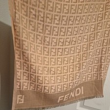  Fendi Stola Avvolgente