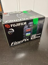 Fujifilm FinePix S3 Pro con