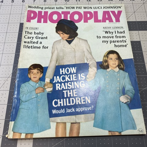 Photoplay magazine september - magazine,