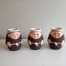 FRATELLI NICCACCI DERUTA 3 BROCCHE CARAFFE FRATI CERAMICA TAZZA MUG TIPO GOEBEL