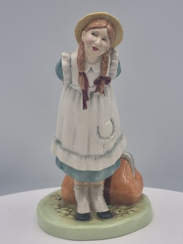 Royal doulton figurine - doulton,