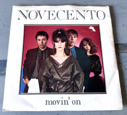 Novecento movin - movin', on