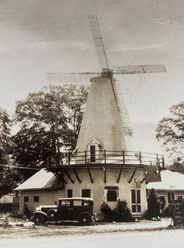Vecchio mulino olandese con