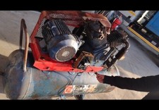 AFFARE Compressore Aria bicilindrico professionale Dari  Trifase KW 5,5 Ottimo 