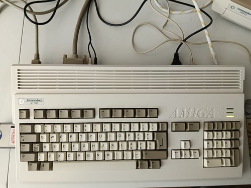 Commodore amiga 1200 - amiga,