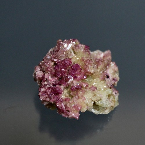 Vesuvianite verde viola - , e