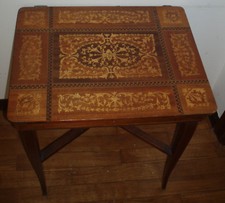 Mobiletto tavolino intarsiato fine '800 / inizio '900 con carillon