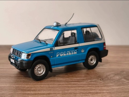 Modellino mitsubishi pajero - mitsubishi, se