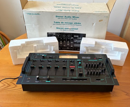 Mixer audio stereo realistico