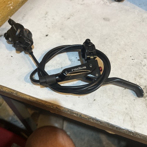 Raggio nero leva h - nero,