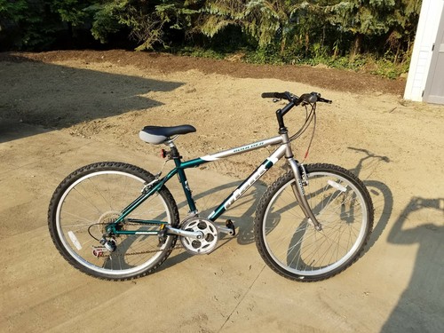 Giant mountain bike - mountain, med