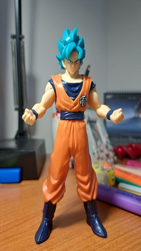 Dragon ball goku uovo kinder - ball,