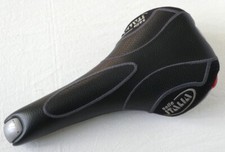Sella ITALIA per bici da corsa. (SIT#03)