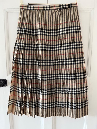Gonna vintage burberrys - burberrys, in