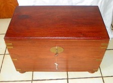 Cassapanca/scatola in noce