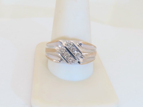 Anello uomo oro con - in,