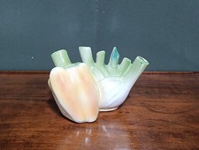 SOPRAMMOBILE IN CERAMICA