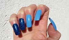 Unghie finte decorate  a mano