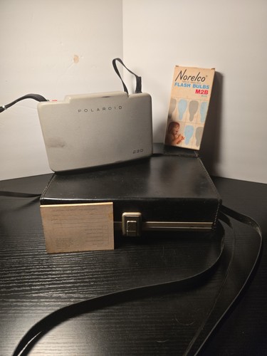 Polaroid 230 macchina