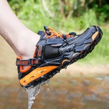 Scarpa da trekking e piscina