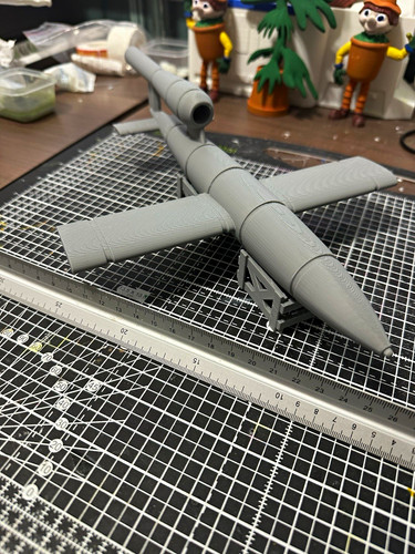 Bomba volante grigia stampata