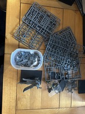 26D01 Warhammer Old World Tomb