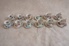 Set tazze e piattini in