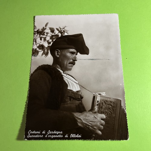 Costumi sardegna suonatore - di,